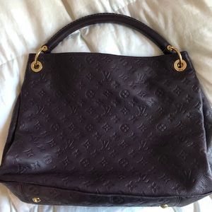 Louis Vuitton Artsy Bag